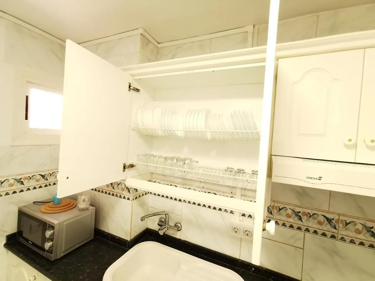 Sunny Apt With Terrace Coastal Area South Arona 0*, 아로나